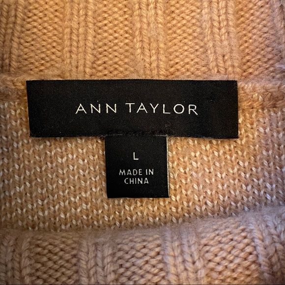 Ann Taylor Mock Neck Pullover, L - Picture 9 of 9